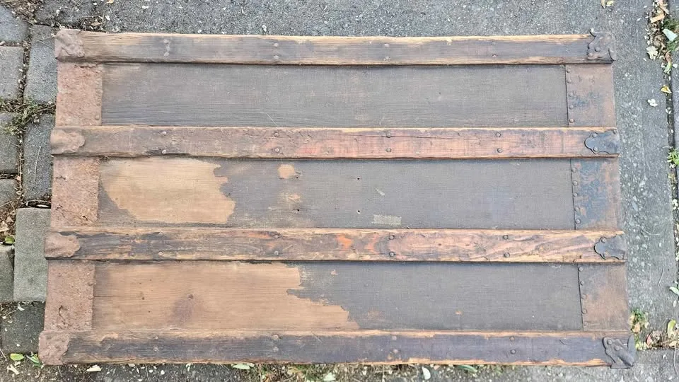 Antique Wooden Steamer Trunk – Rustic Storage Chest image indicator(9)