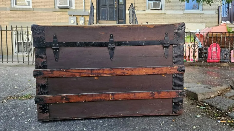 Antique Wooden Steamer Trunk – Rustic Storage Chest image indicator(10)