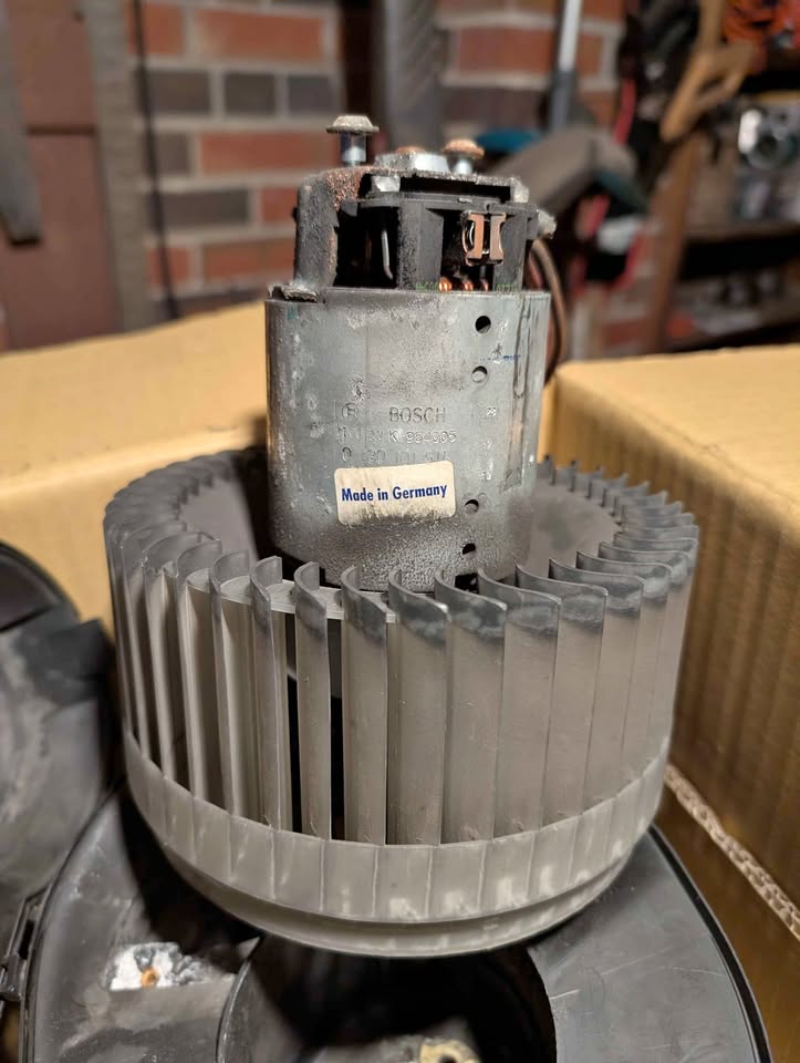 P2 Volvo Blower Motor Fan