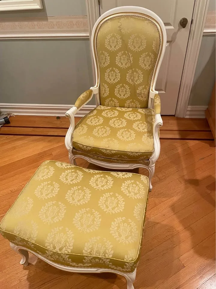 Elegant Accent Chair & Ottoman – Classic French Style Louis XV image indicator(3)