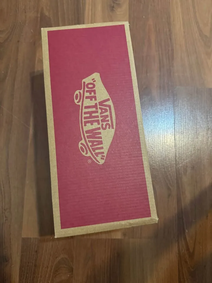 Sneakers for sale image indicator(3)