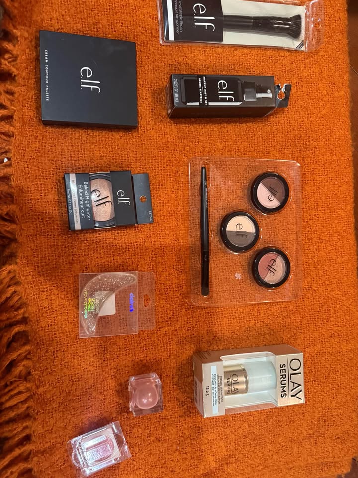 Makeup and skincare lot - photo 5
