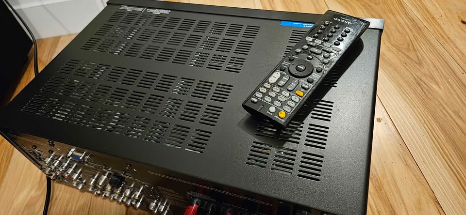 Onkyo TX-SR608 7.2-Channel THX AV Receiver + Remote — Excellent - photo 3