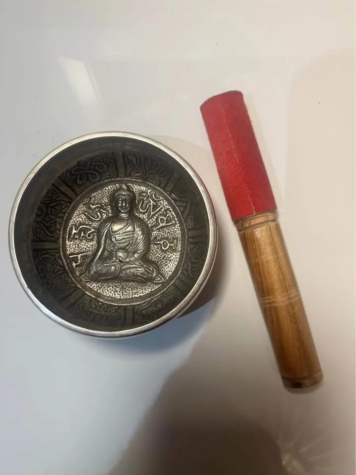 CRYSTALS AND MORE image indicator(8)