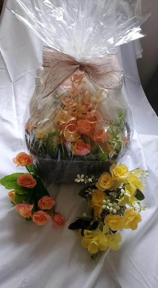 Personalized gift wrapping service for any occasion image indicator(6)