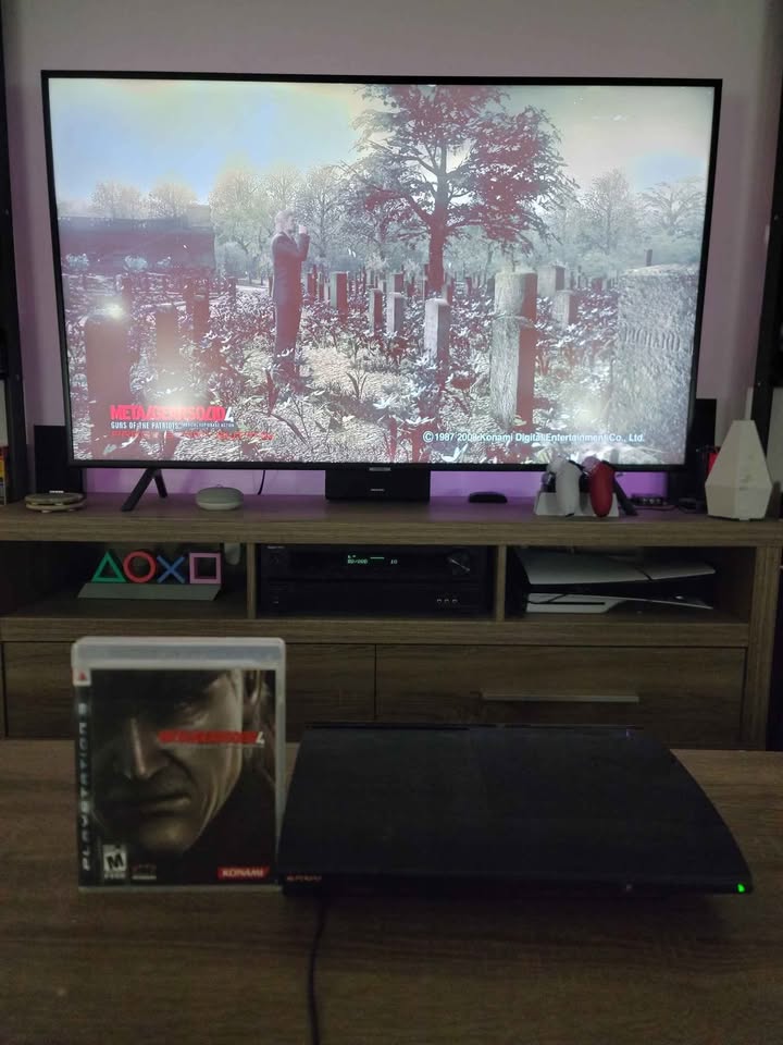 Metal Gear Solid 4: Guns Of The Patriots for PS3 (CIB) - photo 3