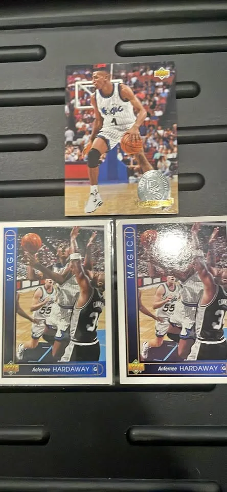 (3) Anfernee Hardaway Rookie Cards - Two are the same thumbnail