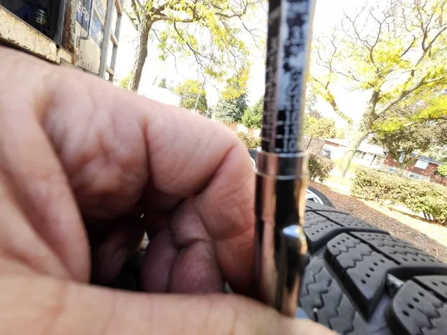 Michelin X-Ice Winter Tires 245/60R 18 image indicator(4)