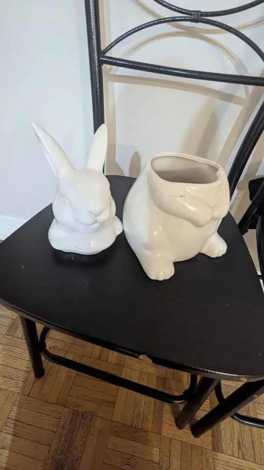 Ceramic white bunny centerpiece image indicator(3)