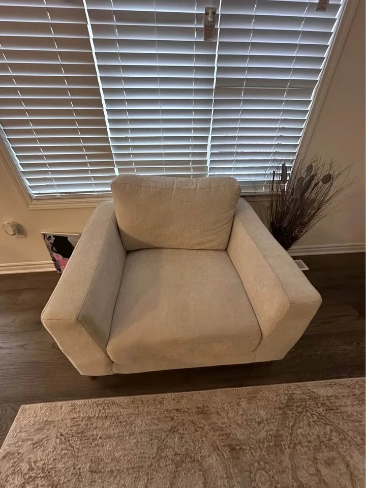 Couches for sale  WITH PILLOWS (MOVING SALE) 200$ separately image indicator(3)
