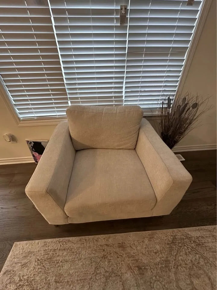 Couches for sale  WITH PILLOWS (MOVING SALE) 200$ separately image indicator(4)
