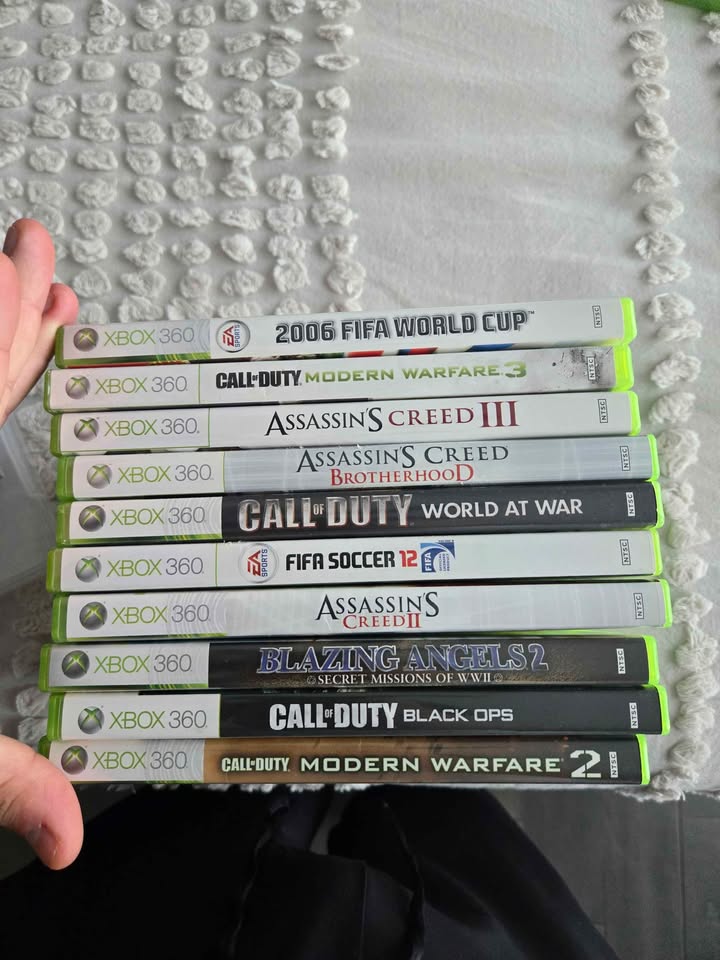 Xbox 360 and games for sale - photo 4