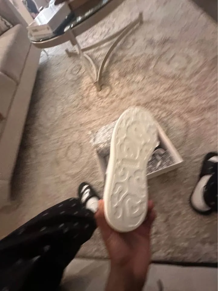 (BRAND NEW) Alexander McQUEEN (NO BOX) image indicator(5)