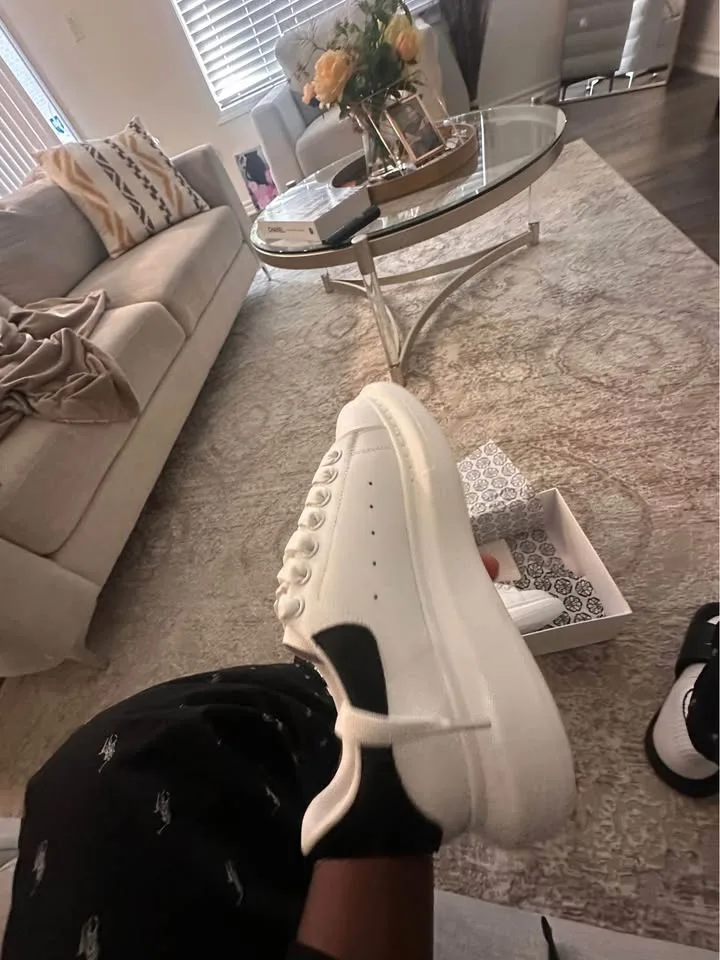 (BRAND NEW) Alexander McQUEEN (NO BOX) image indicator(7)