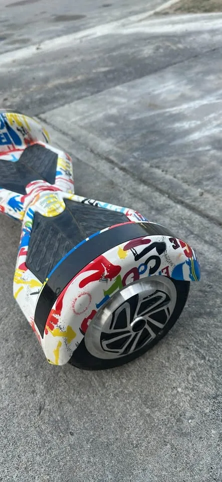 Hoverboard for sale (accepting offers no lowballing)❗️❗️❗️ image indicator(2)