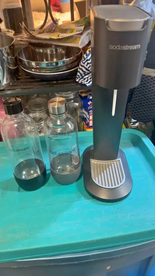Soda stream with 2 bottles