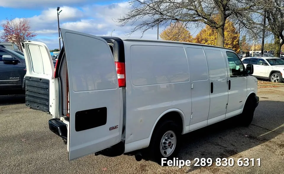 2019 GMC SAVANA G2500 image indicator(2)