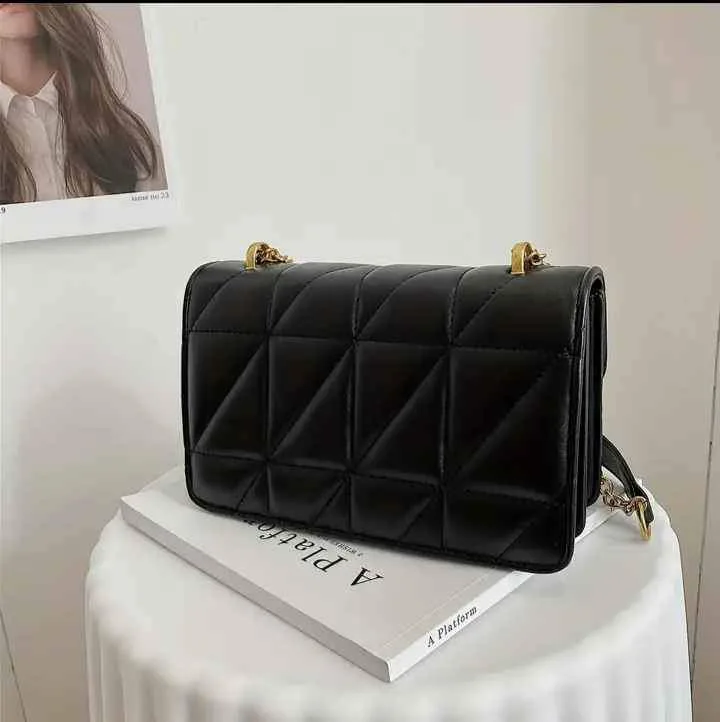 Sales.! Quilted chain handbag image indicator(3)