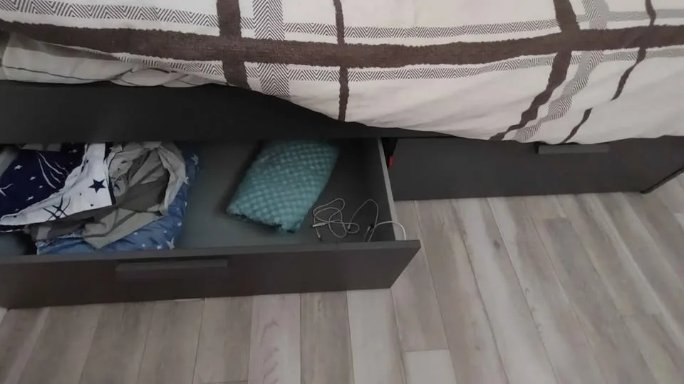 BRIMNES Full Ikea Bedframe + Mattress, Duvet, Pillows image indicator(4)