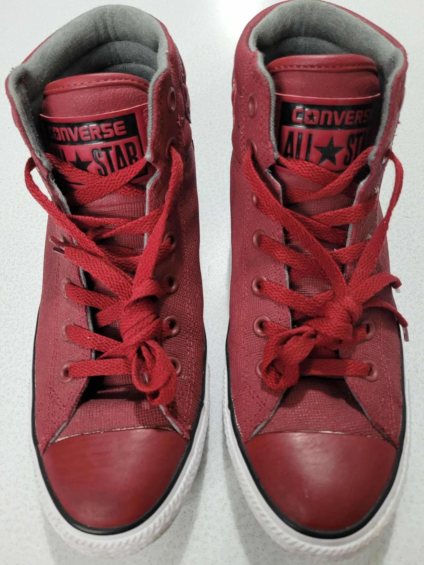 Vintage Converse Chuck Taylor All Stars Size 9 - Like New image indicator(2)