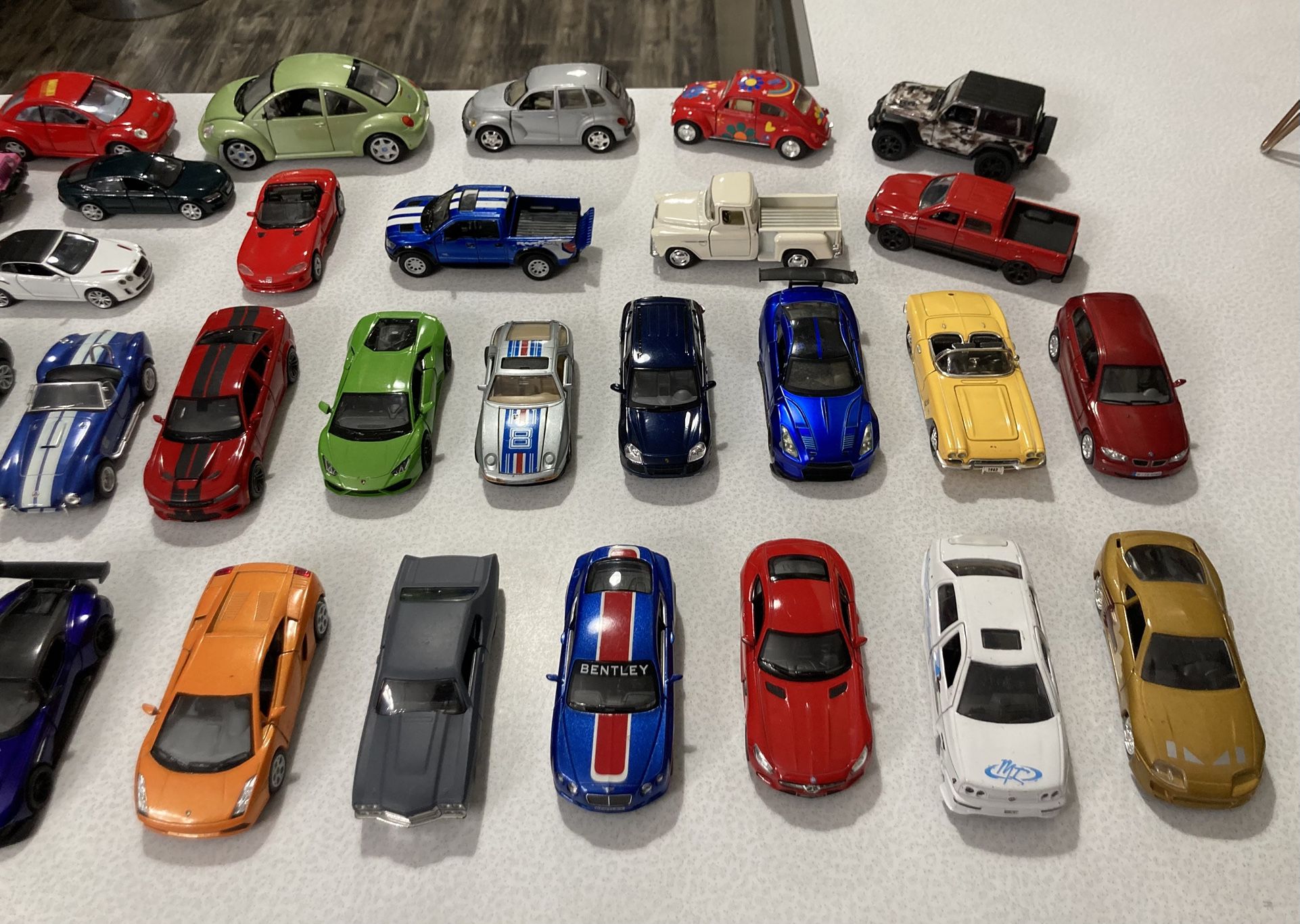 Lot Of 44 Die Cast Toy Cars Trucks Muscle Super Hyper Vintage - photo 3