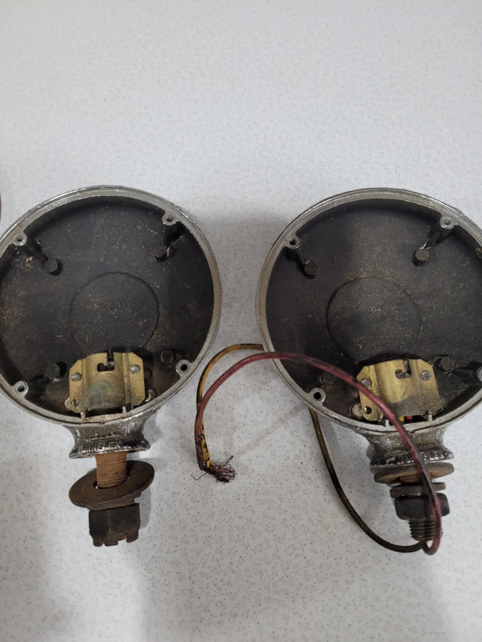 Vintage Set Of 2 Yankee Turnflex Chrome 4 Inch Metal Red Brake l image indicator(4)