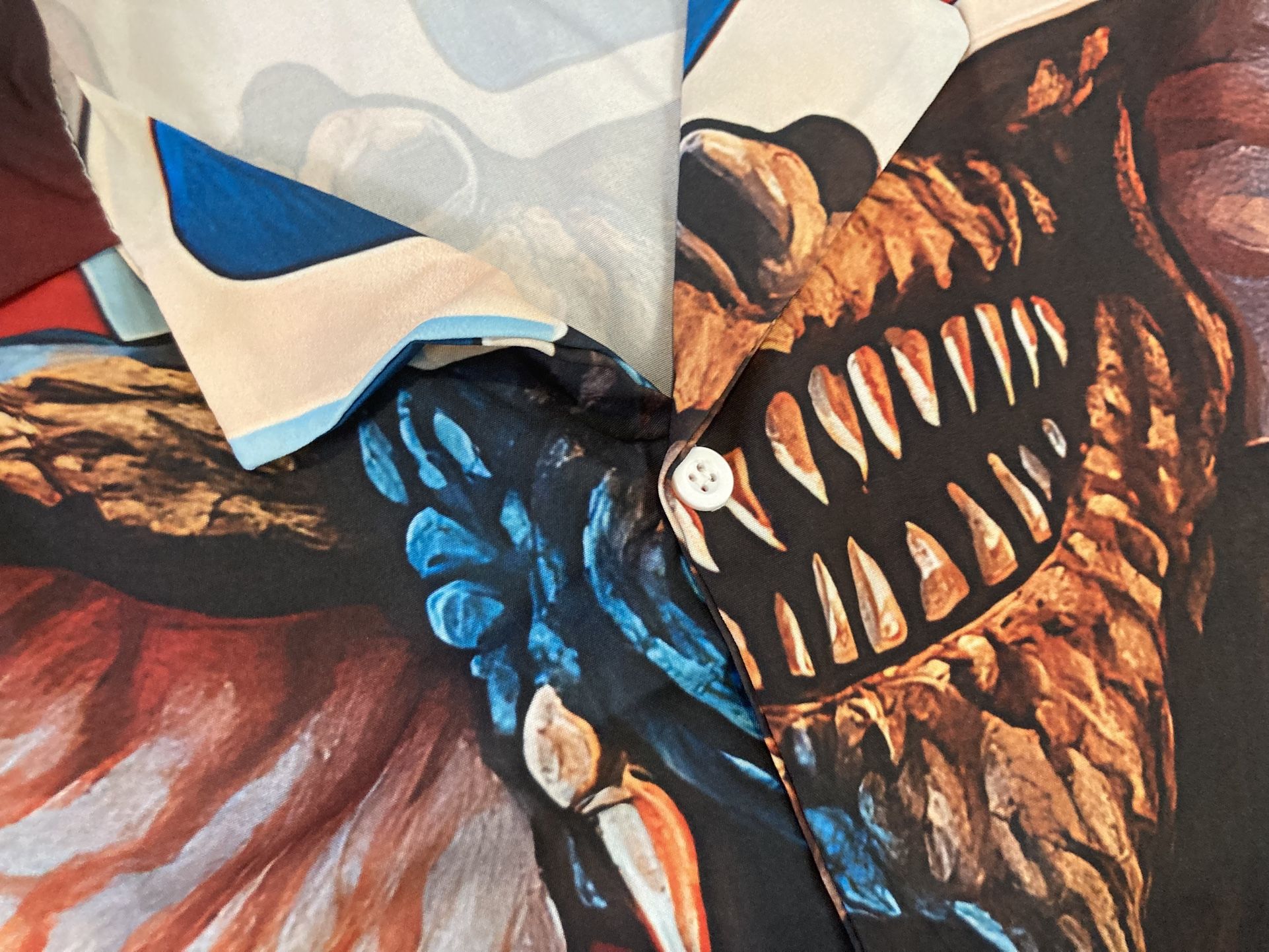 Gremlins All Over Print Gizmo & Spike Button Down Shirt Adult Si - photo 3