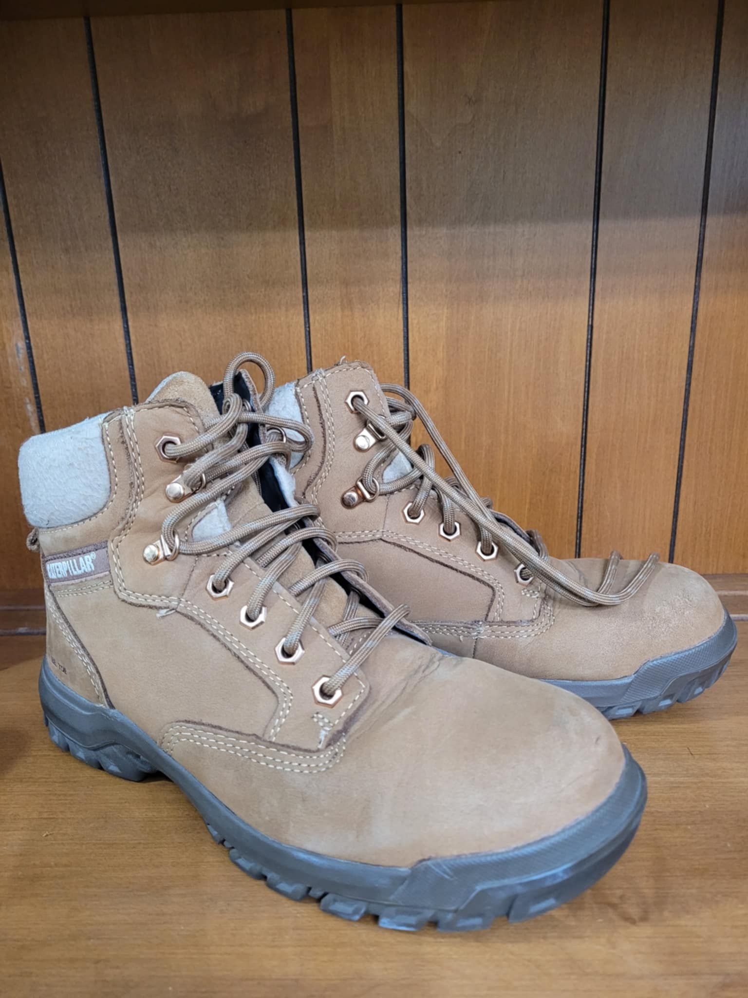 Steel Toe Caterpillar Lace Up Boots Womens Size 7 - Gently Worn!