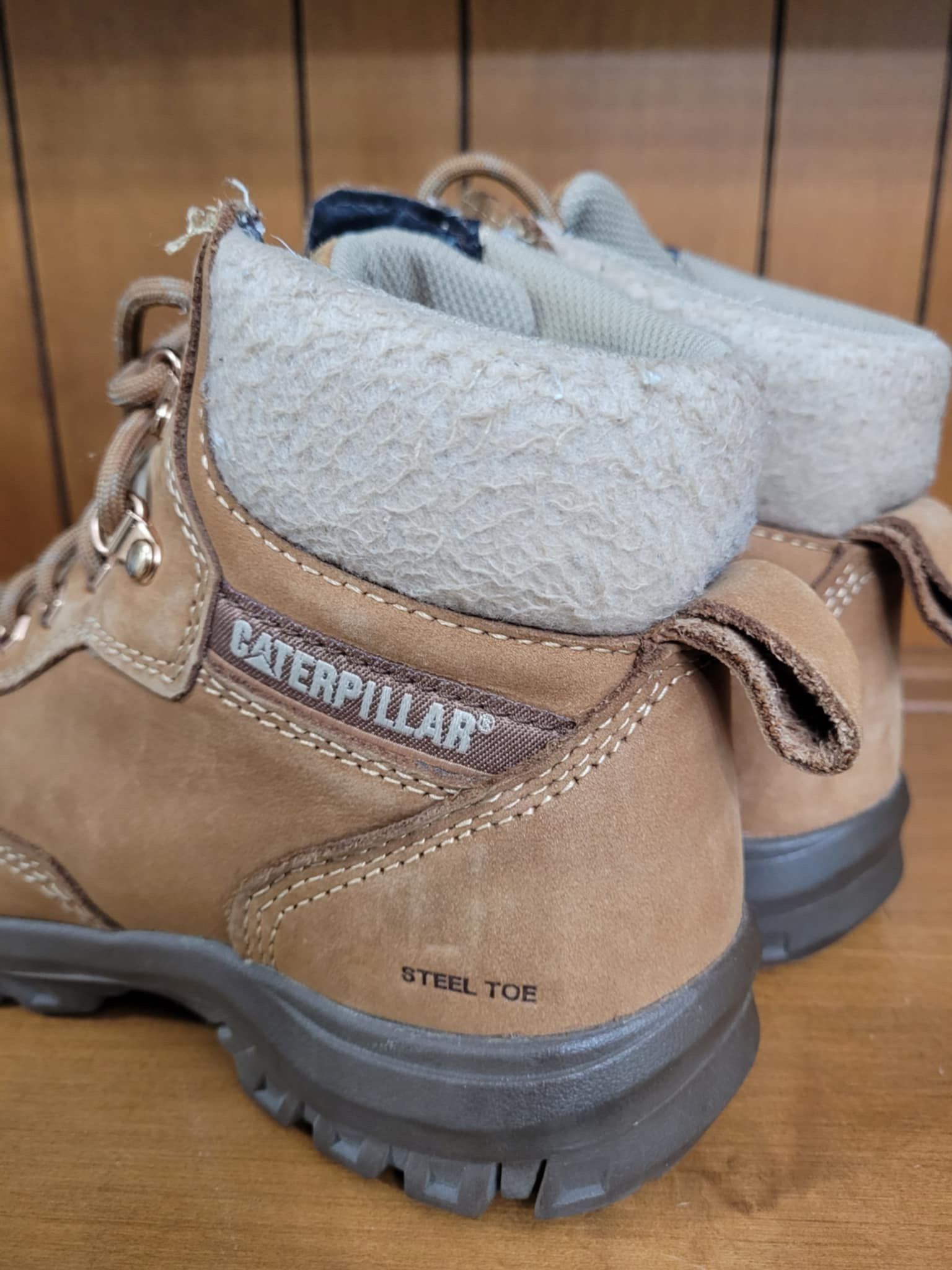 Steel Toe Caterpillar Lace Up Boots Womens Size 7 - Gently Worn! - photo 2