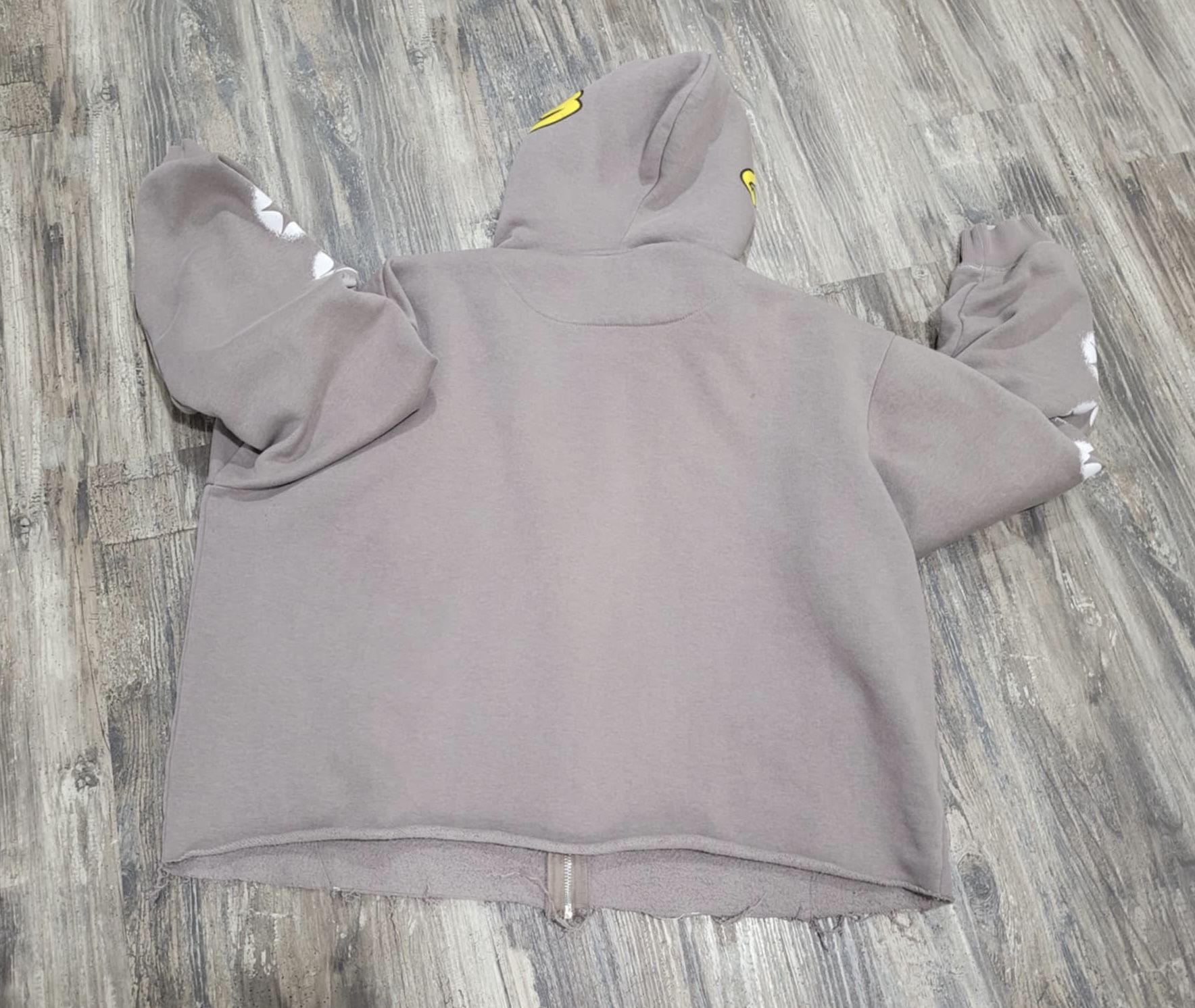 WORLDWIDE Designer Logo Boohoo Man Hoodie Mens Size large!! - photo 2