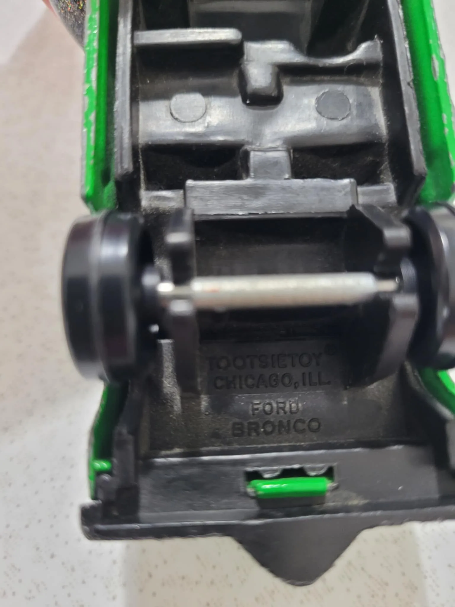 Vintage Tootsie Toys Ford BRONCO 4x4 Green Metal 4 Inch Toy Car image indicator(4)