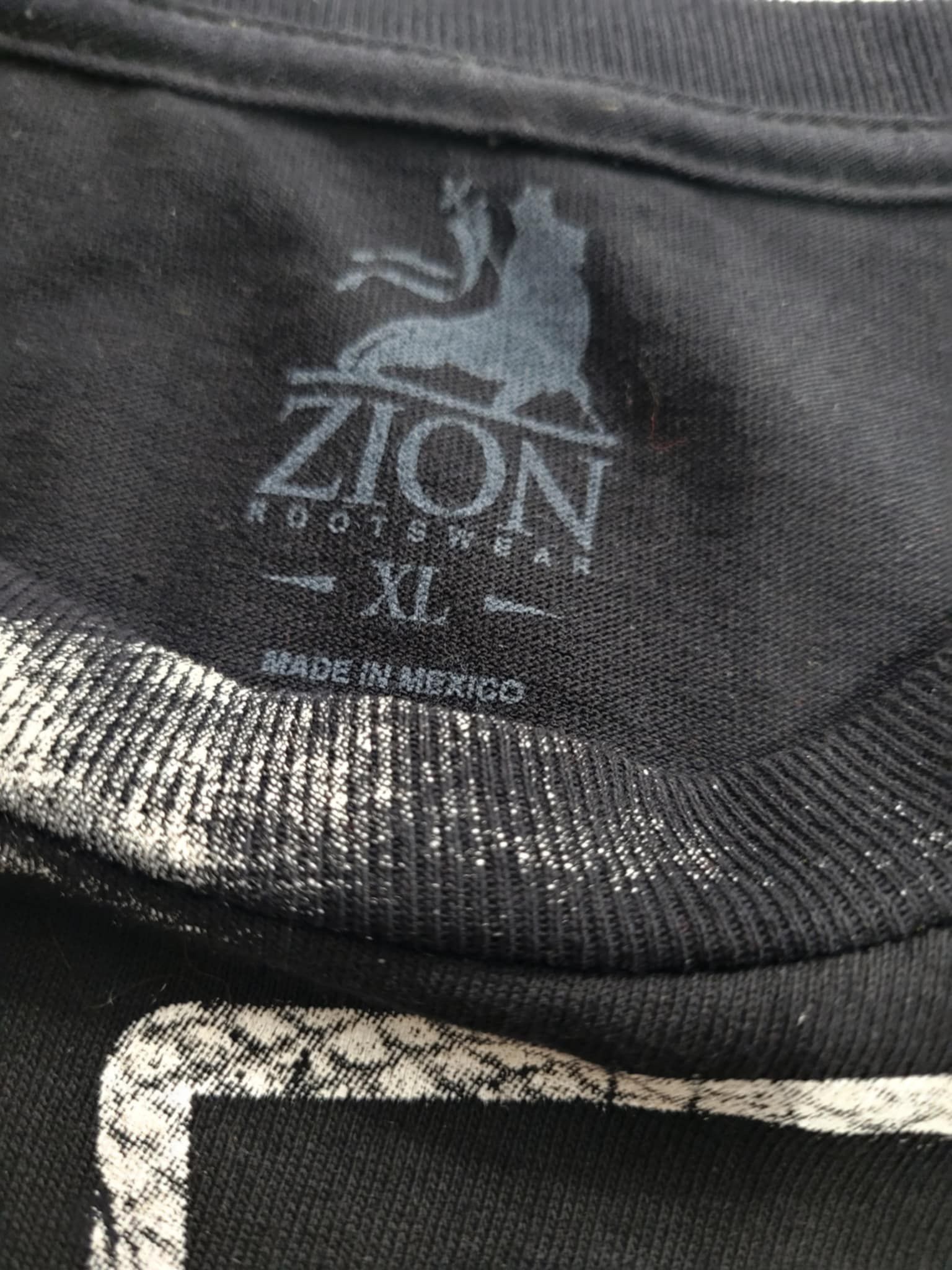 Bob Marley 1979 Songs Of Freedom XL Shirt - photo 3