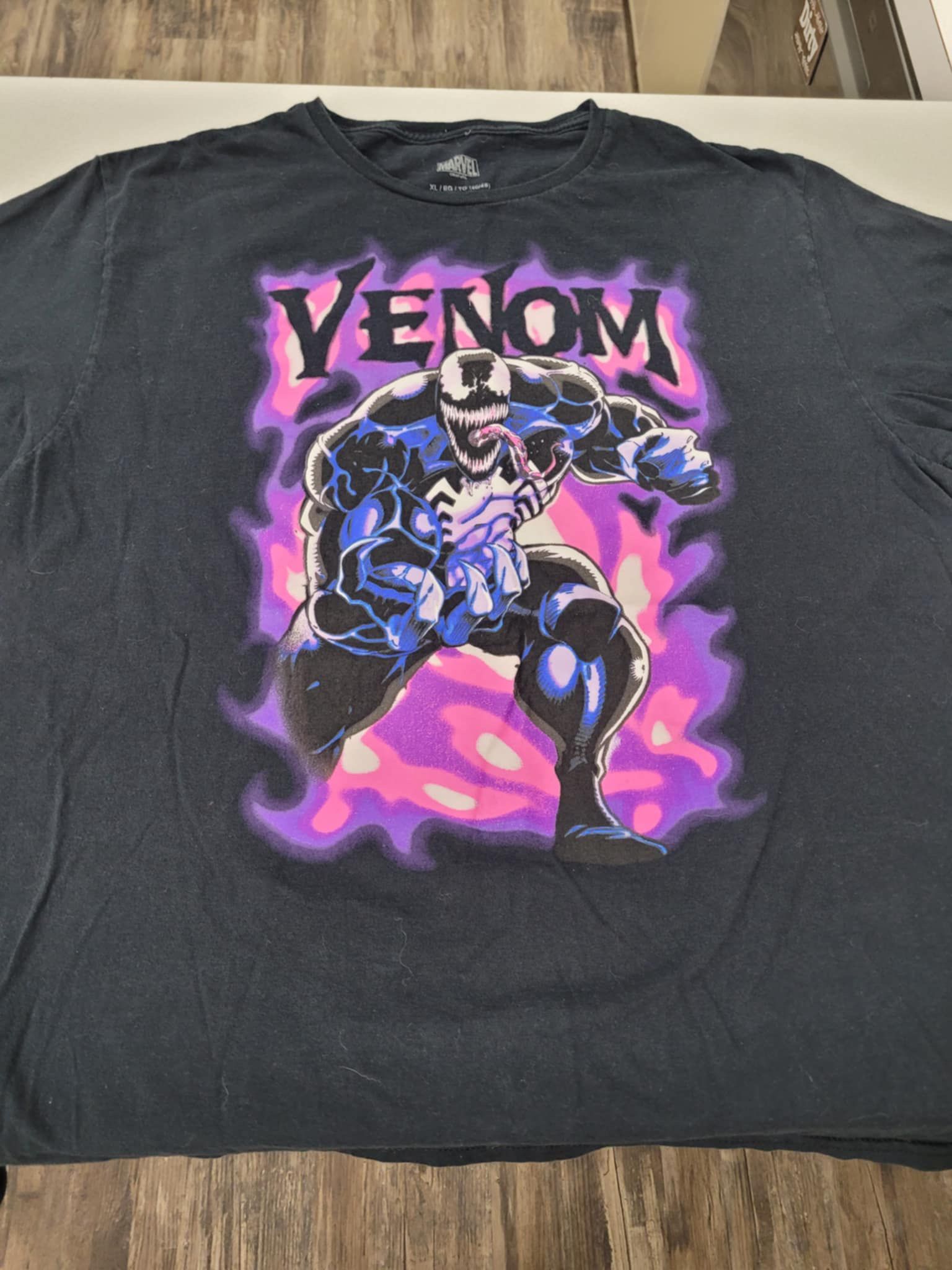 Marvel Comics Venom Graphic Black Shirt Adult Size XL - Worn Onc