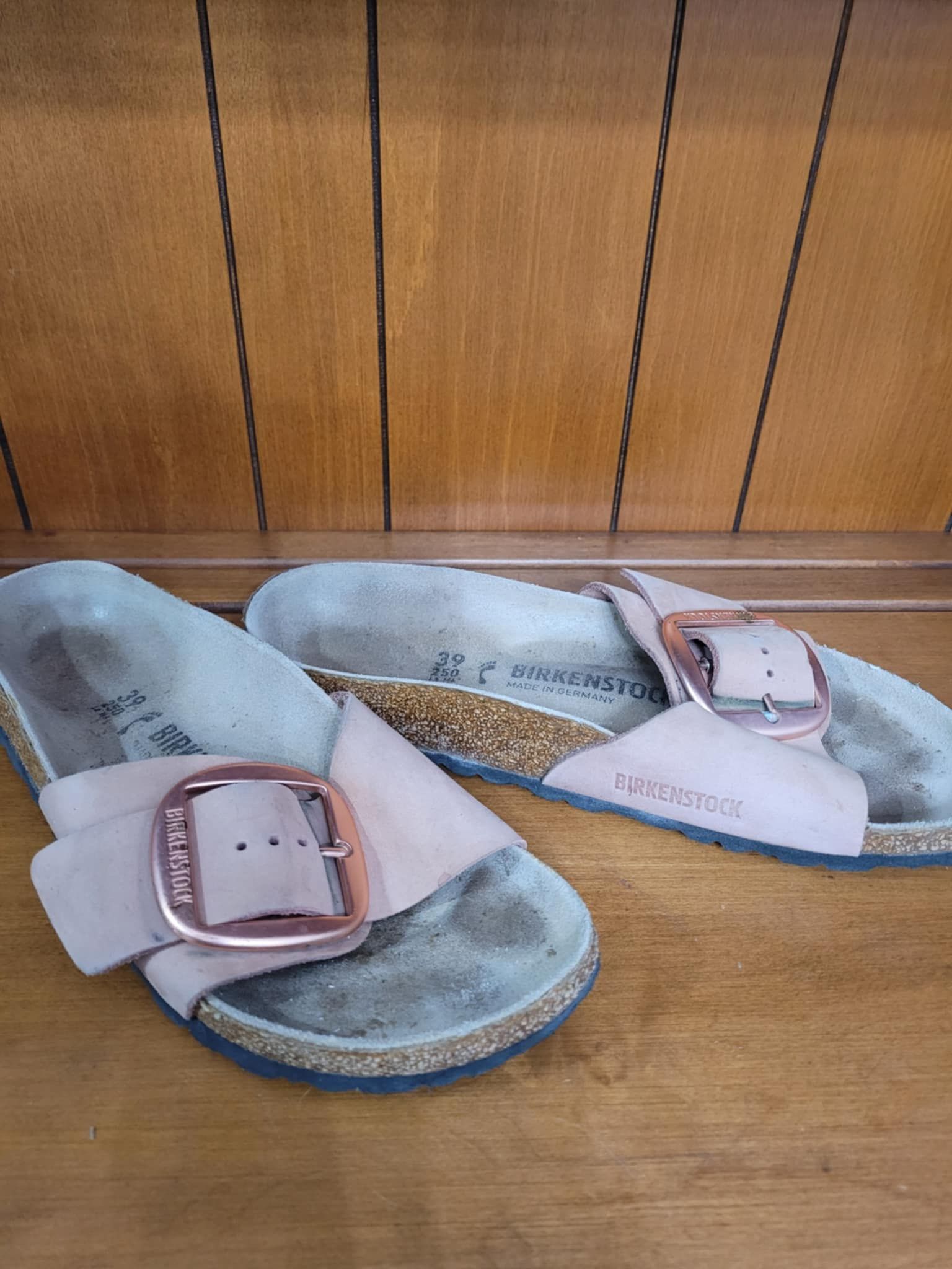 Birkenstock Sandals Womens 8 Mens 6 - Like New!