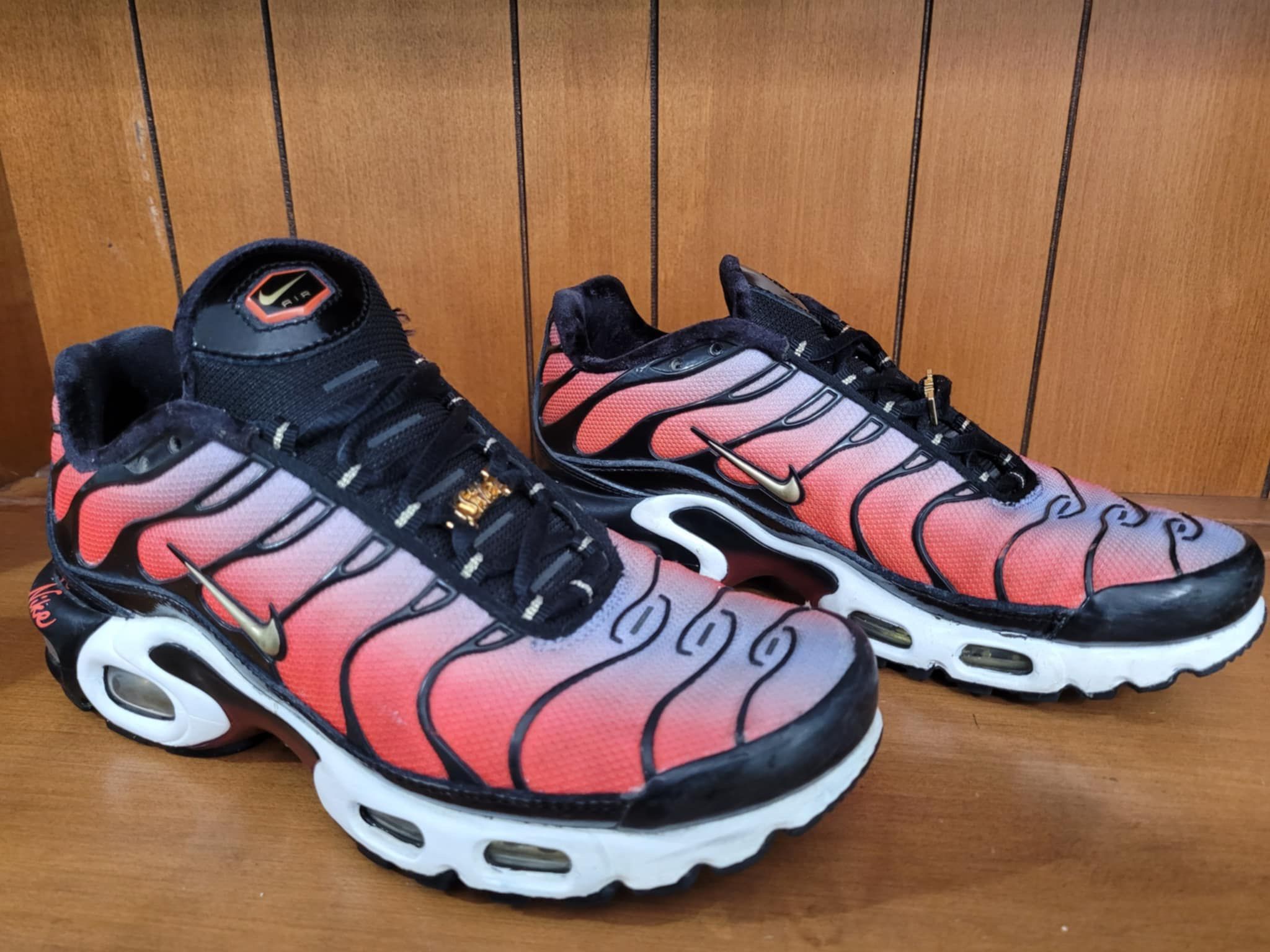 Nike Air Max Plus SISTERHOOD Womens Size 6.5