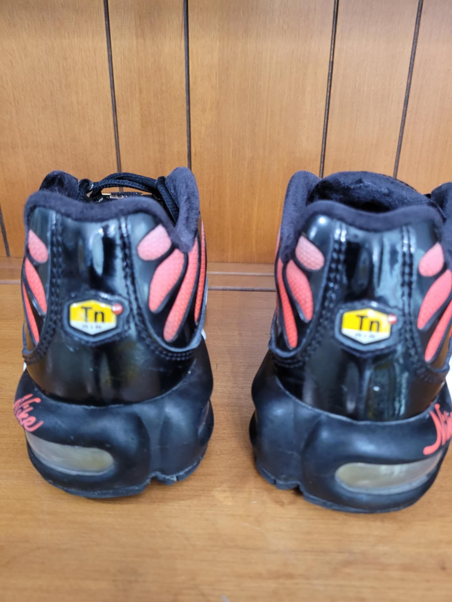 Nike Air Max Plus SISTERHOOD Womens Size 6.5 - photo 3