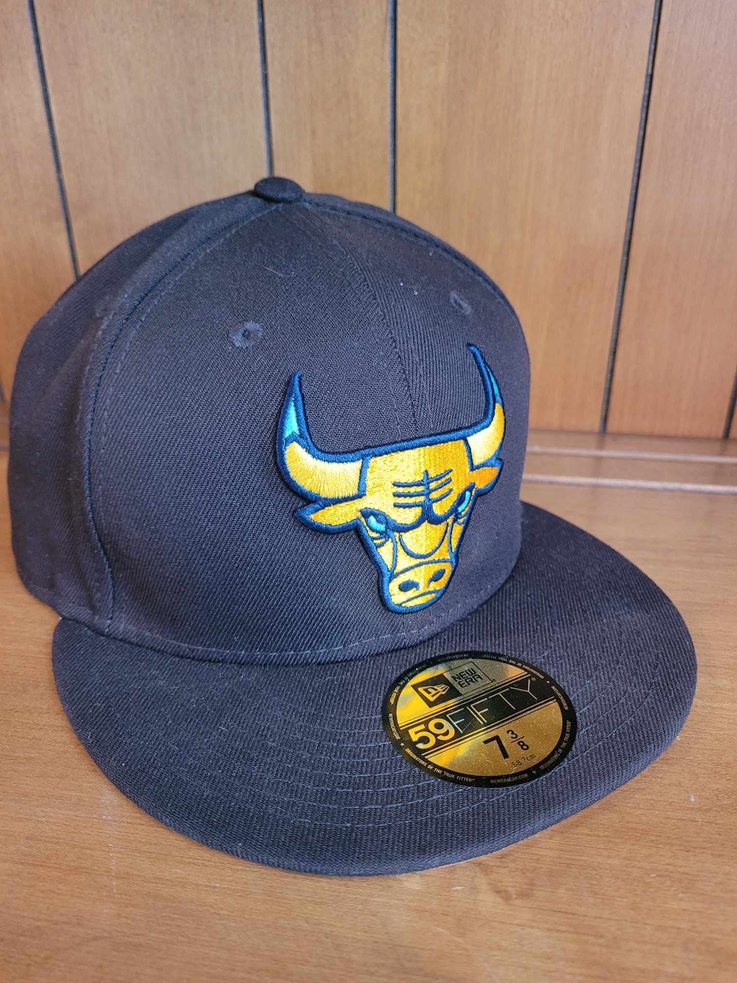 New Era Bulls Fitted Hat Size 7 3/8