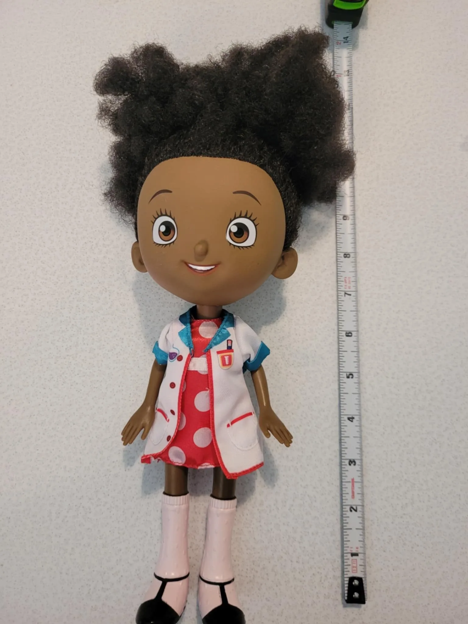 ADA Twist Lab 10 Inch Doll Toy Talks & Sings Netflix -Like New!! thumbnail