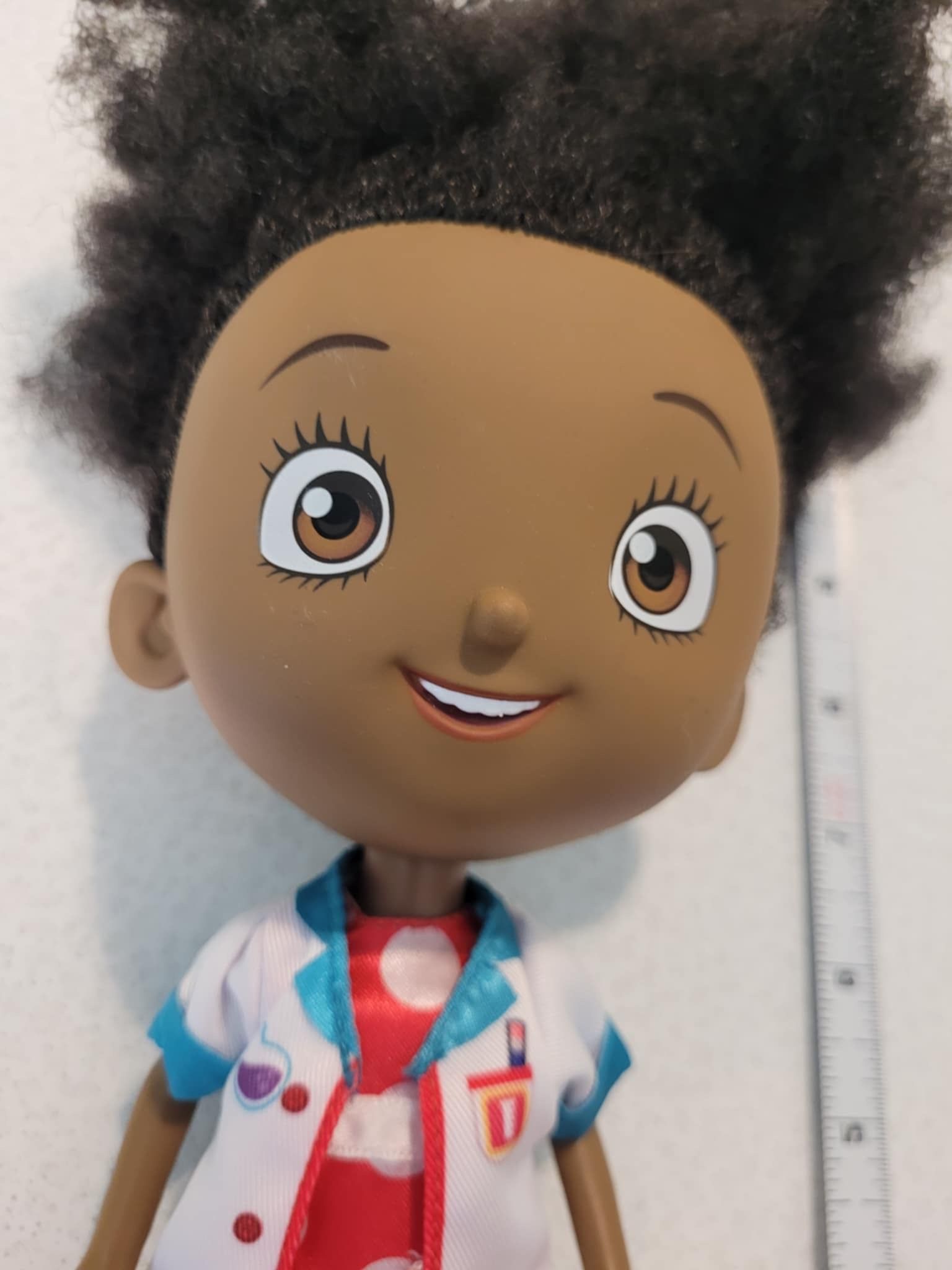 ADA Twist Lab 10 Inch Doll Toy Talks & Sings Netflix -Like New!! - photo 4