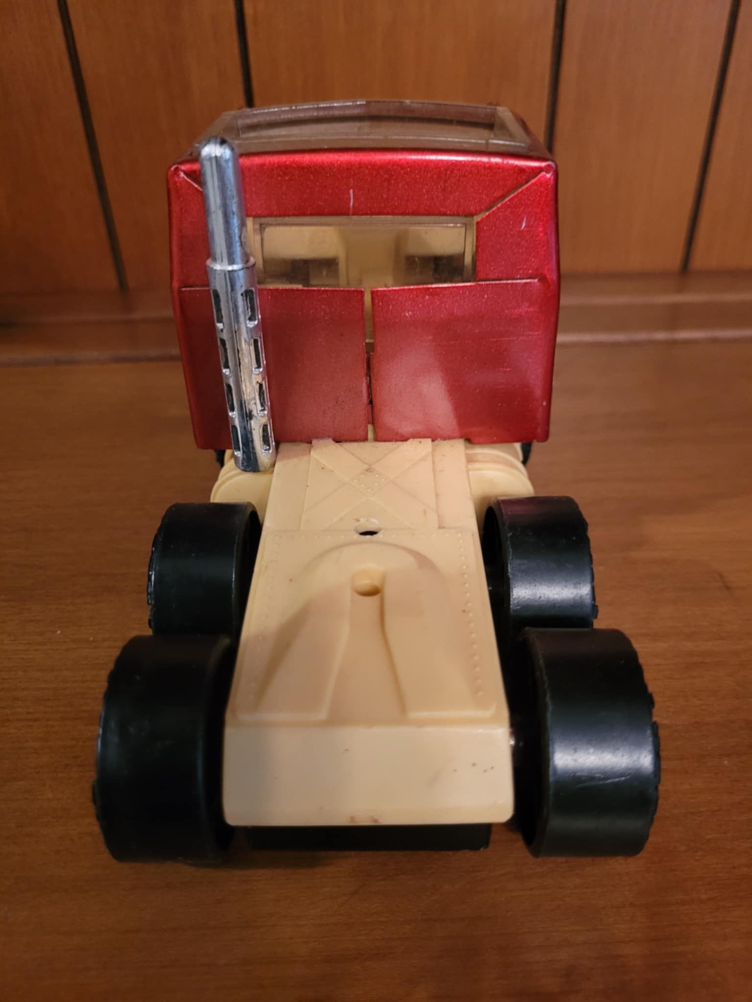 Vintage 1980’s Buddy L Red Mack Semi Truck - photo 3