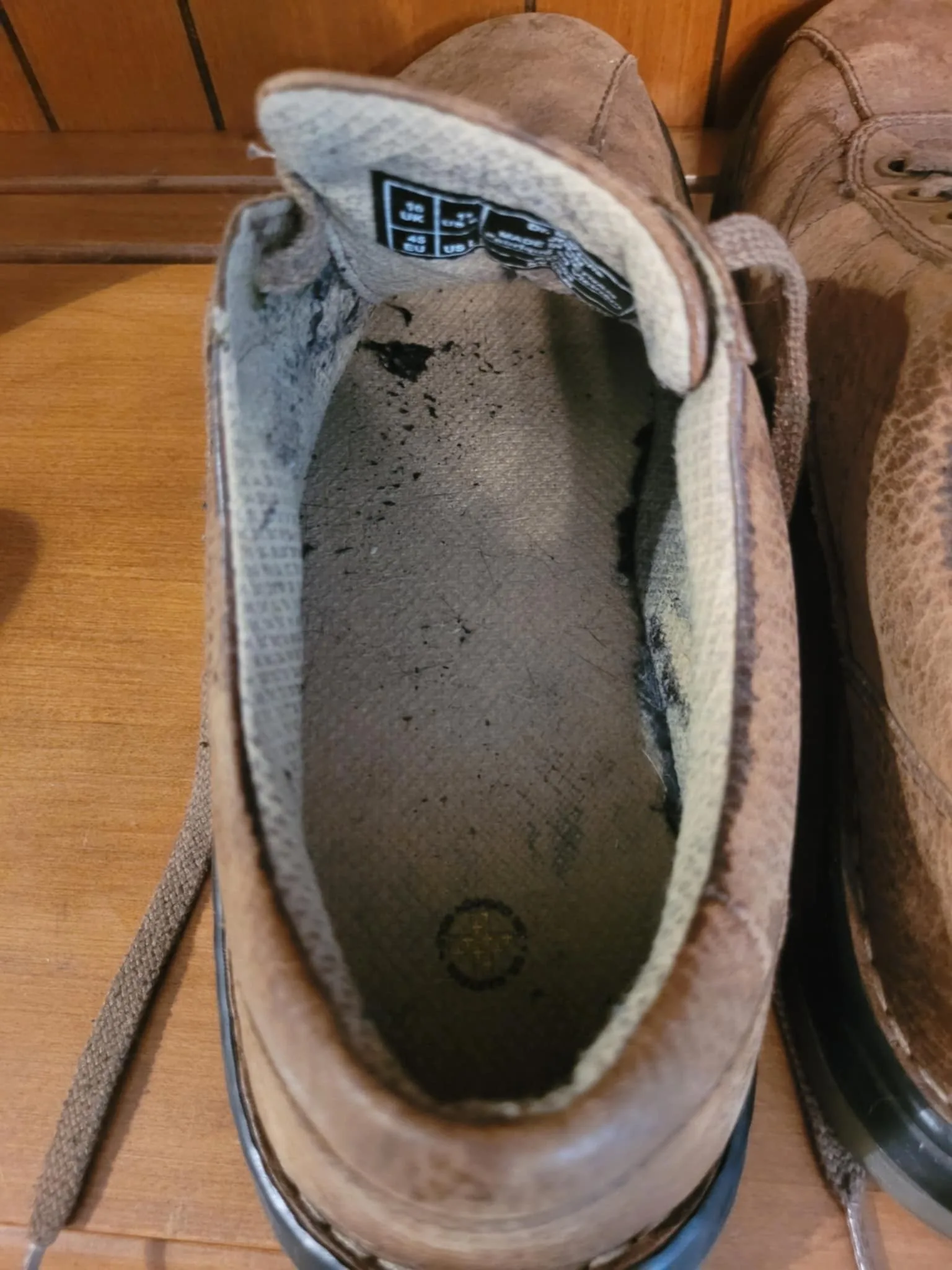 Vintage Doc Martens Brown Leather Low Top Boots Mens Shoes Size image indicator(7)