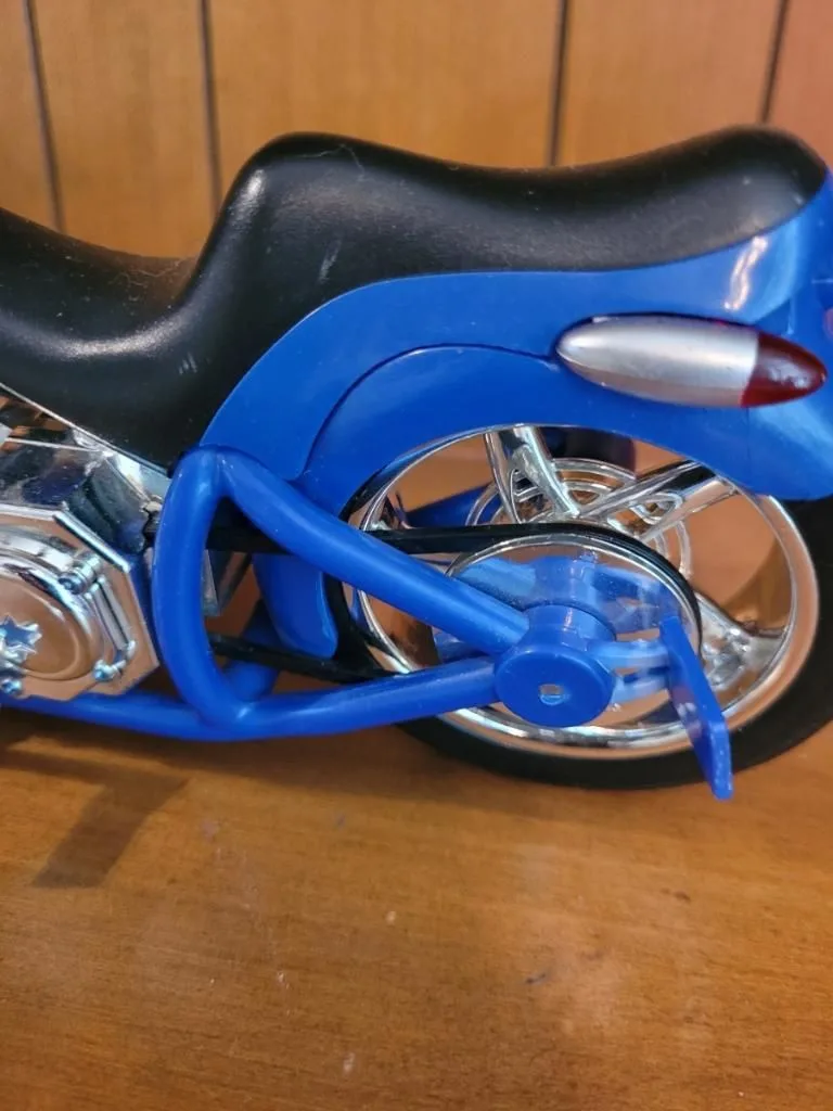 Vintage BRATZ Dolls Blue Motorcycle Chopper Bike Toy - Rare! image indicator(5)