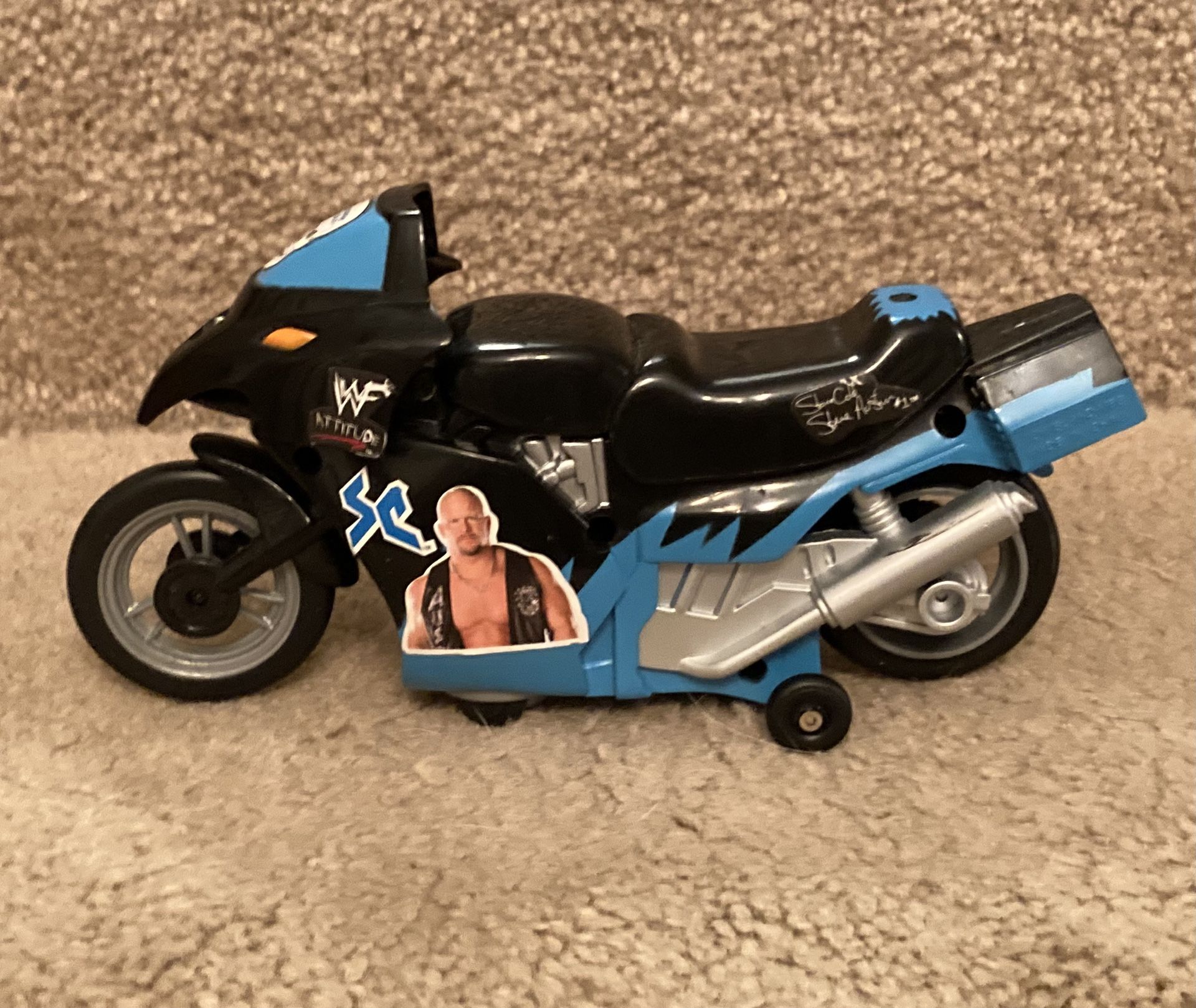 1998 WWF WWE Stone Cold Steve Austin Motorcycle Toy - photo 2