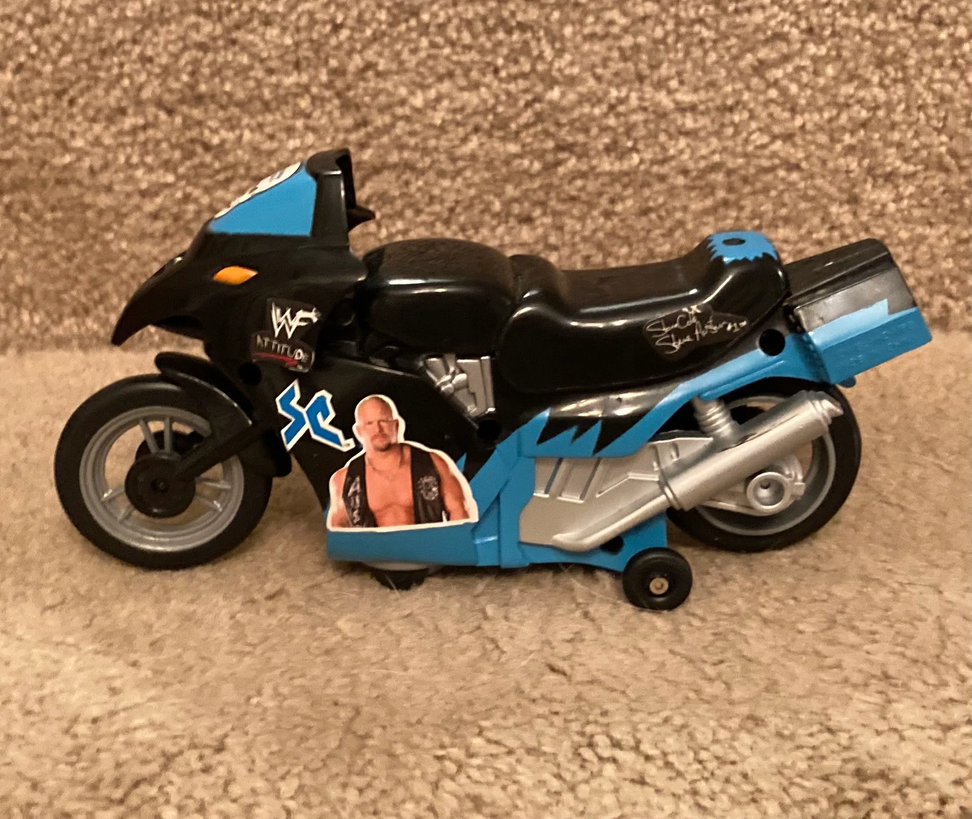 1998 WWF WWE Stone Cold Steve Austin Motorcycle Toy image indicator(2)
