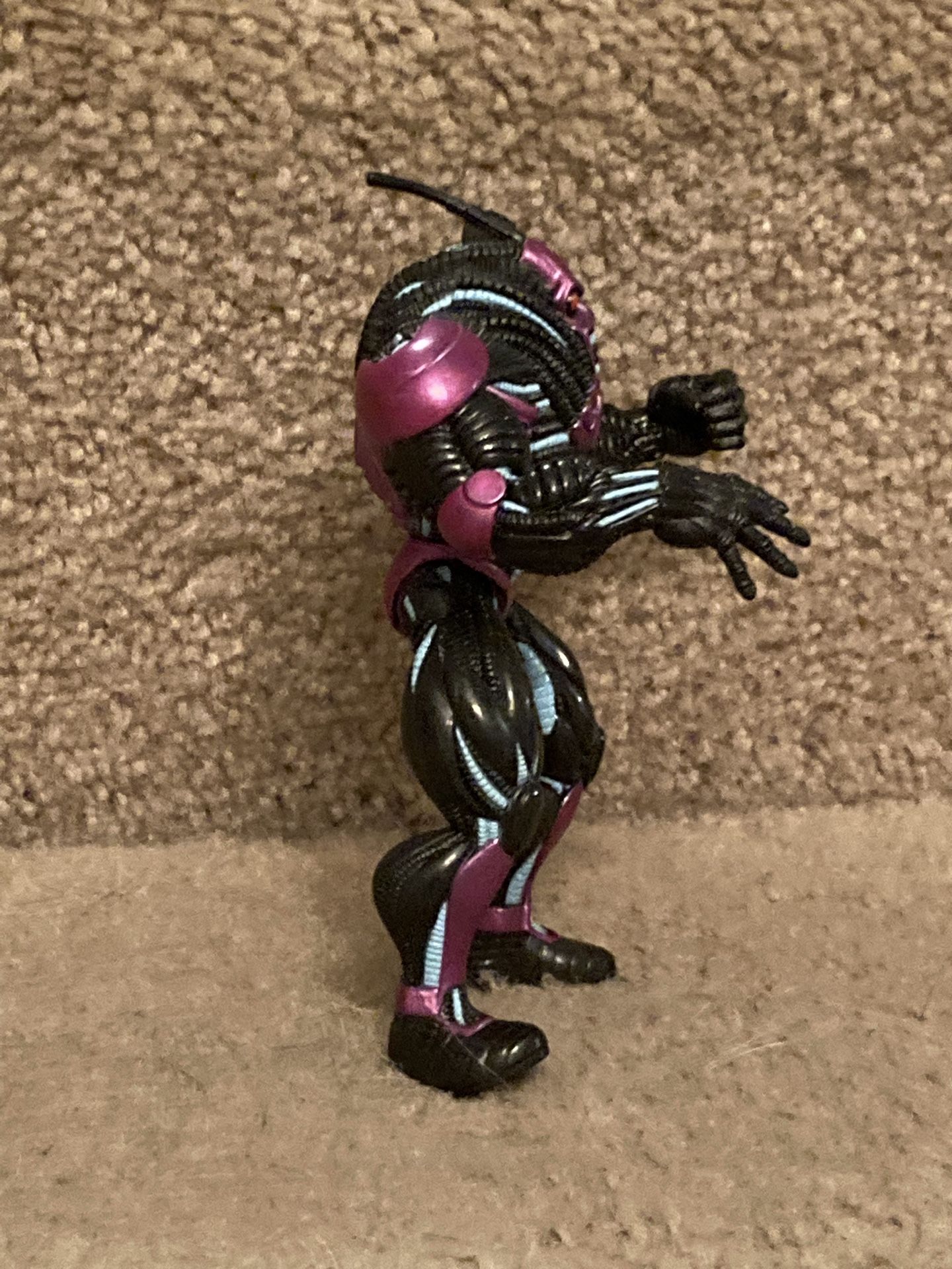 Vintage 1995 X-Men Generation X The Protector Figure - photo 4