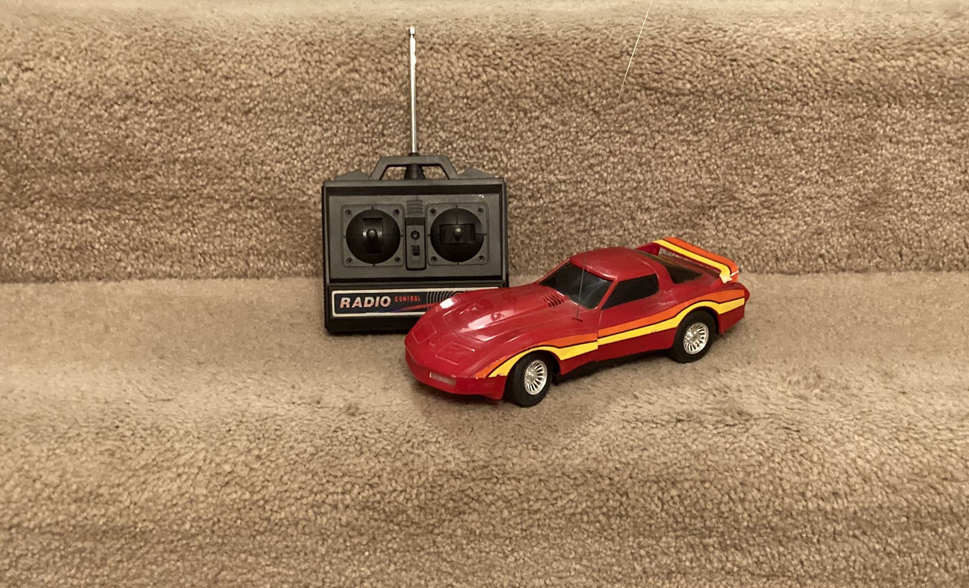 Vintage 1987 Toy State Corvette & Remote - Rare!!