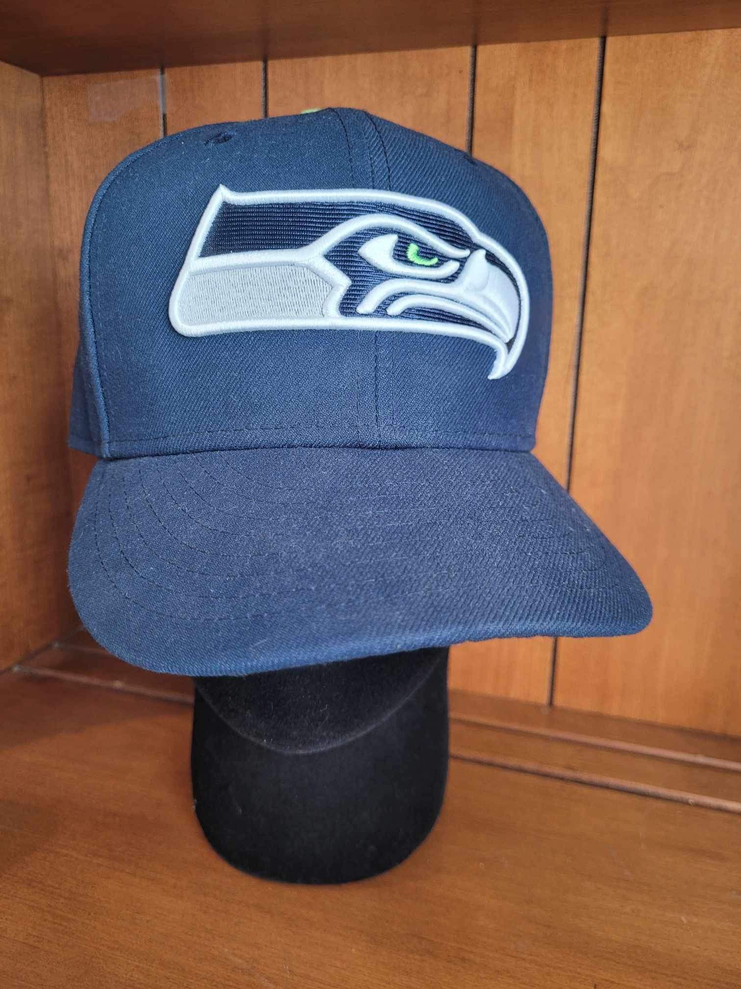 New Era NFL Seattle Seahawks Football Logo 7 1/4 Fitted Hat Cap