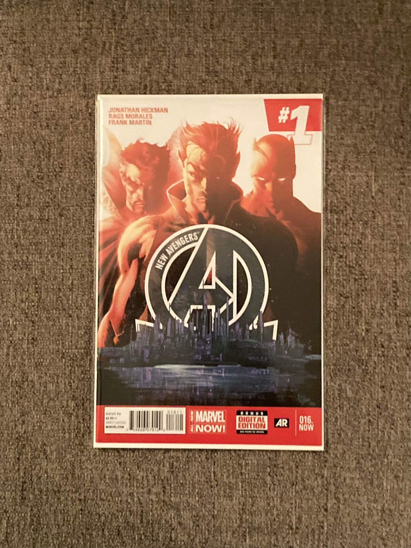 Marvel Comics New Avengers issue #16 Comic Book Key First Print!