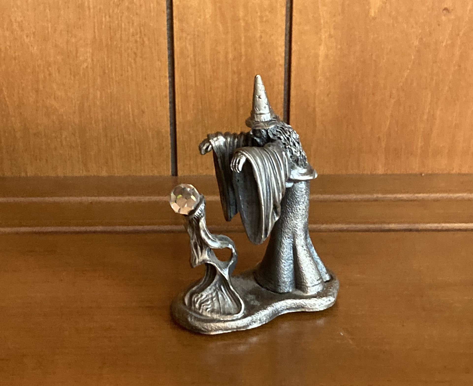Vintage Metal Pewter The WIZARD Of Light Figure #3036