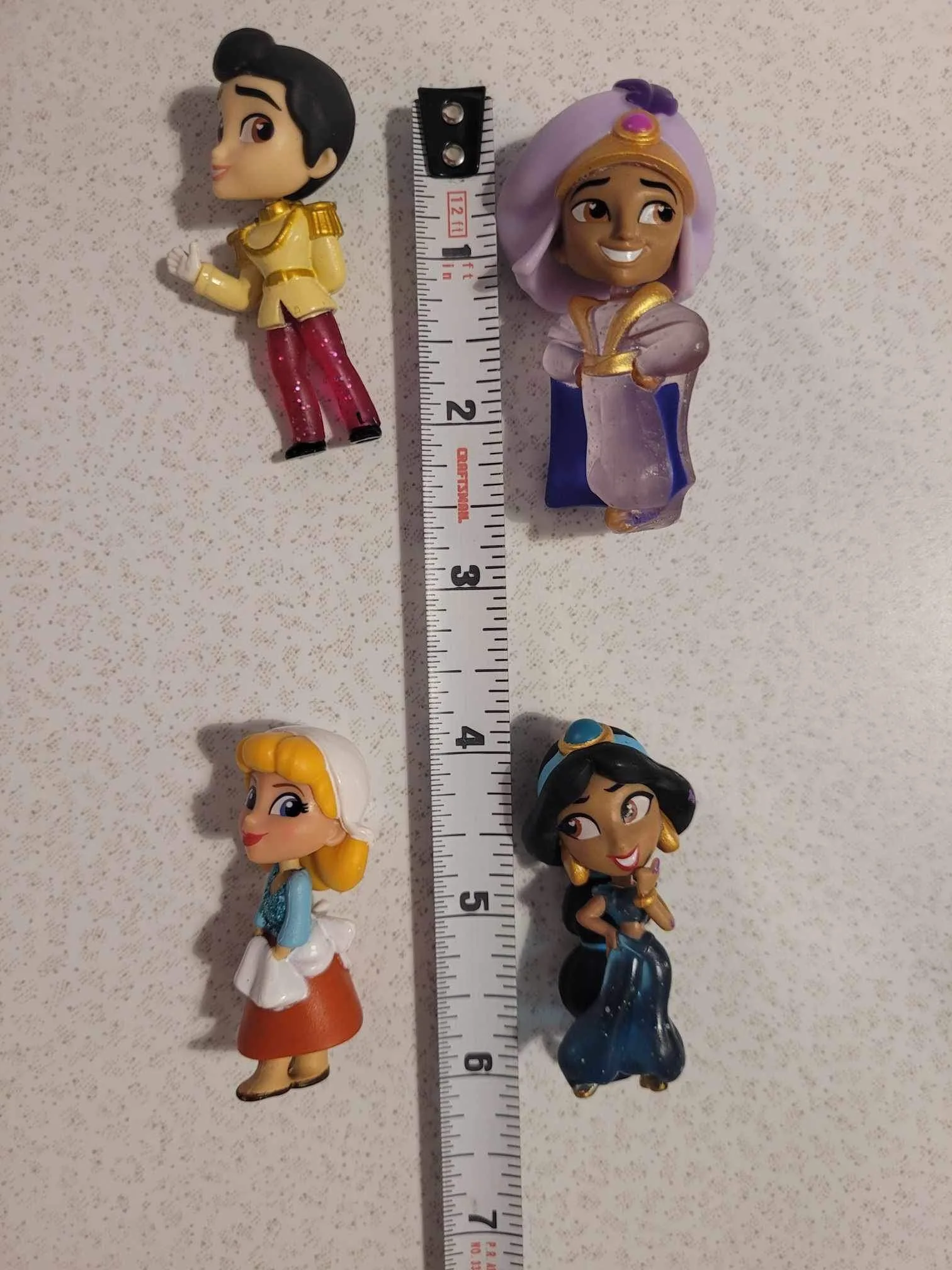 Lot Of 7 Disney Princess Mini Rubber Figures Aladdin Cinderella image indicator(5)
